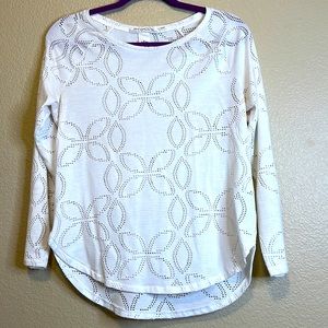 Like new, H&M, white long sleeve top. (A-13)